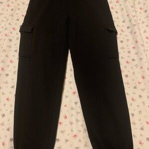 Black Cargo Jogger Pants size M (8) old navy with pockets